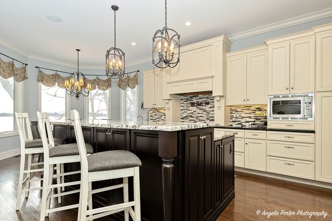 75 N Lake Ave, House other with 4 bedrooms, 4 bathrooms and 7 parking in Third Lake IL | Image 15