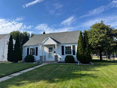 921 Benton Ave, Janesville, WI, 53545-1727 | Card Image