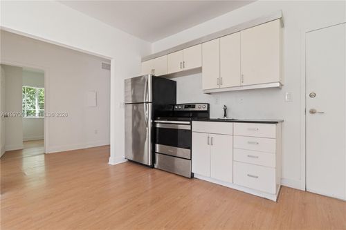 apt-4-1219 Meridian Ave, Miami Beach, FL, 33139-4419 | Card Image