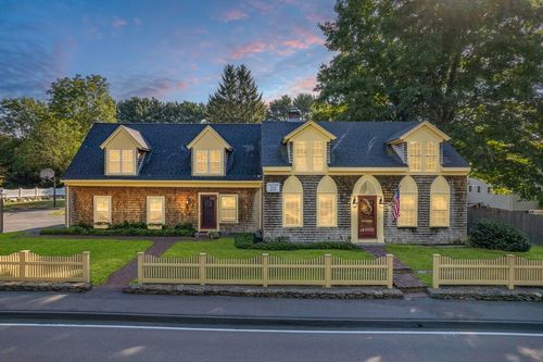 106 Holliston St, Medway, MA, 02053-1935 | Card Image