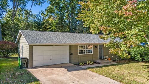 3682 Vira Rd, Stow, OH, 44224-4252 | Card Image