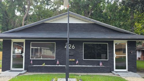 426 S Lee St, Whiteville, NC, 28472-4006 | Card Image