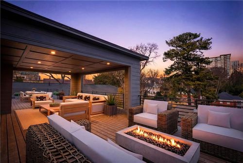 2713 Southwell St Ne, Atlanta, GA, 30305-4289 | Card Image