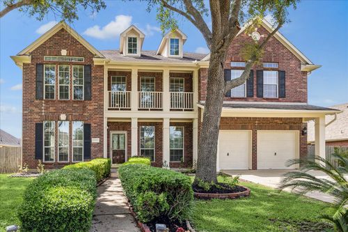 13822 Blue Vista Dr, Sugar Land, TX, 77498-2075 | Card Image