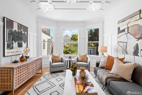 3735 Cesar Chavez, San Francisco, CA, 94110-4316 | Card Image