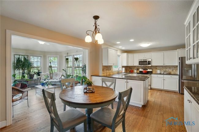 Lovely open eat in kitchen | Image 18