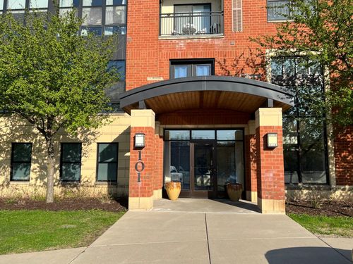 unit-303-101 Saint Olaf Ave, Northfield, MN, 55057-5011 | Card Image