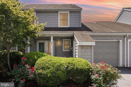 224 Crescent Dr, HERSHEY, PA, 17033-2371 | Card Image