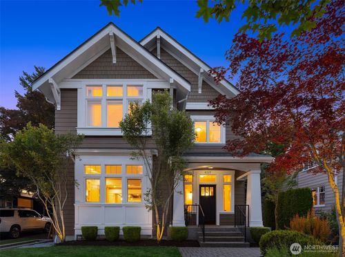 6227 32nd Ave Ne, Seattle, WA, 98115-7232 | Card Image