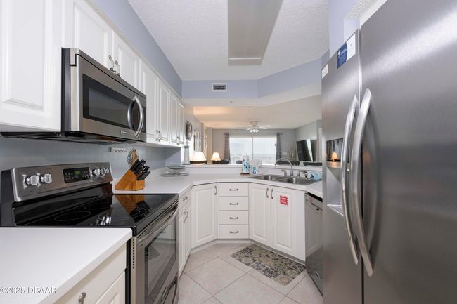 602 - 1183 Ocean Shore Blvd, Condo with 2 bedrooms, 2 bathrooms and null parking in ORMOND BEACH FL | Image 5