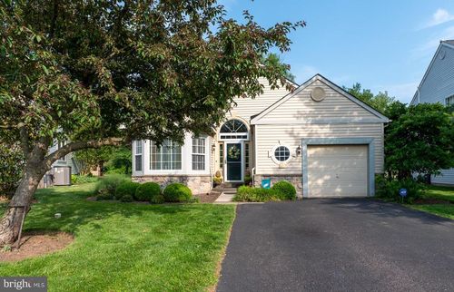 25 Sand Trap Dr, ROYERSFORD, PA, 19468-1347 | Card Image