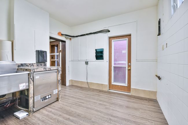 342 King St, Home with 0 bedrooms, 0 bathrooms and 4 parking in Midland ON | Image 20