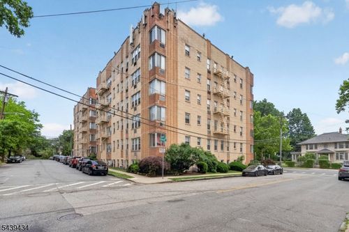 204-19 Lyons Ave, Newark, NJ, 07112-2450 | Card Image