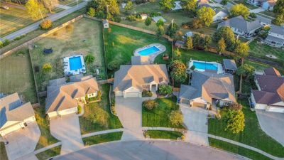 2620 Sw Windermere Court, House other with 5 bedrooms, 3 bathrooms and null parking in Topeka KS | Image 3