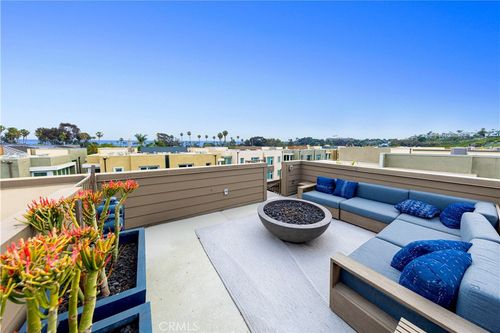 983 Doheny Pl, Capistrano Beach, CA, 92624-1715 | Card Image