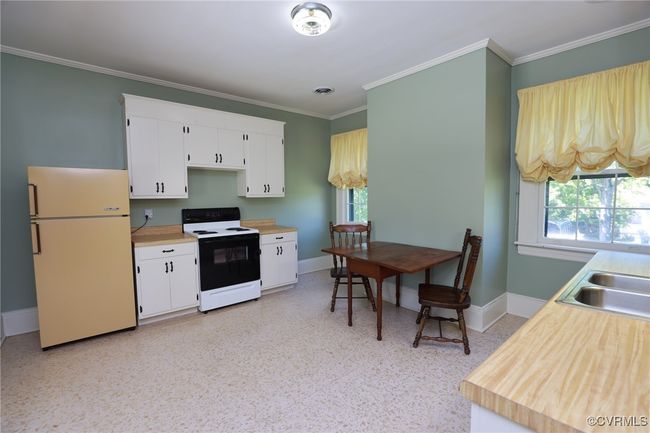 614 Main St, House other with 4 bedrooms, 5 bathrooms and null parking in Blackstone VA | Image 35