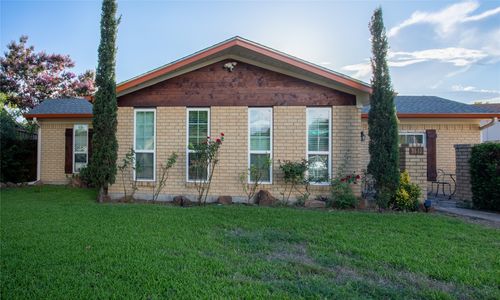 1613 Tynes Dr, Garland, TX, 75042-4702 | Card Image