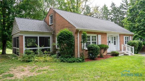 435 Front St, Upper Sandusky, OH, 43351-1131 | Card Image