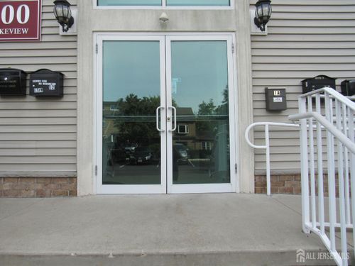c1-100 Lakeview Dr, Jamesburg, NJ, 08831-2600 | Card Image