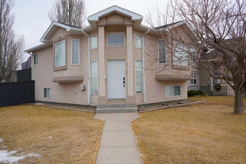 149 Peigan Crt W, Lethbridge, AB, T1K7N2 | Card Image