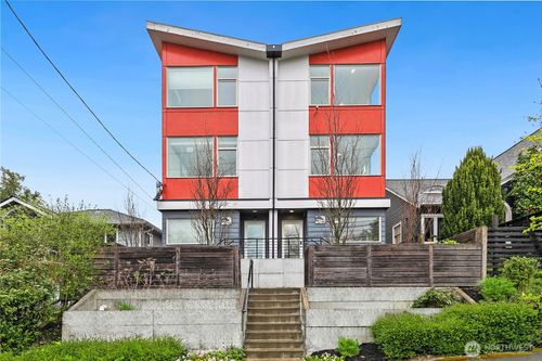 1432 S King St, Seattle, WA, 98144-2029 | Card Image