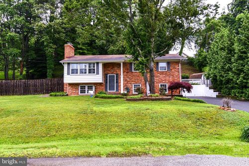 130 Great Lake Dr, ANNAPOLIS, MD, 21403-3728 | Card Image