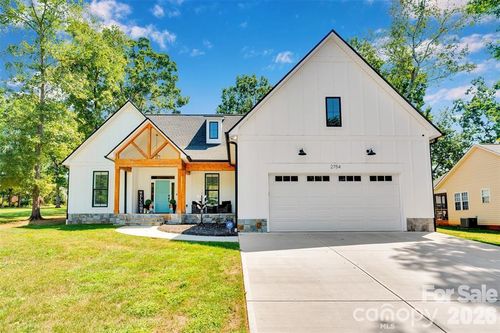 2754 Emperor St, Claremont, NC, 28610-7435 | Card Image