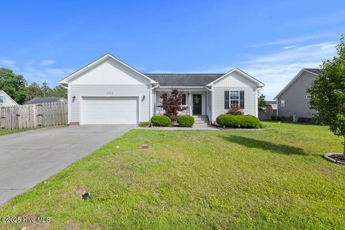 301 Pine Ridge Ln, Holly Ridge, NC, 28445-7976 | Card Image