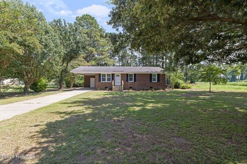 209 Green Acres Rd, Snow Hill, NC, 28580-7221 | Card Image