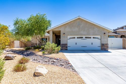 420 Scott St, Ridgecrest, CA, 93555-3349 | Card Image
