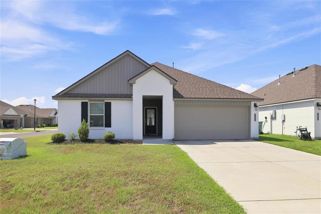 Residential in Sulphur