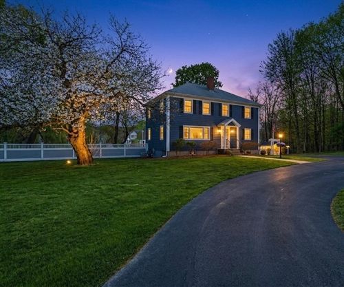 94 Howard St, Saugus, MA, 01906-4013 | Card Image