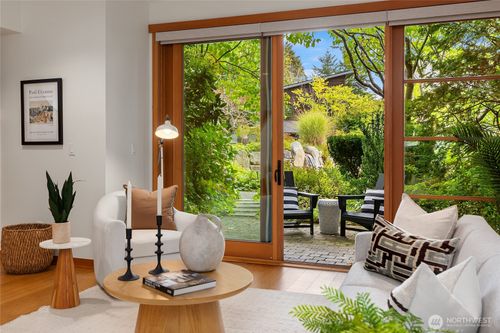 l102-722 Vineyard Ln, Bainbridge Island, WA, 98110-2882 | Card Image