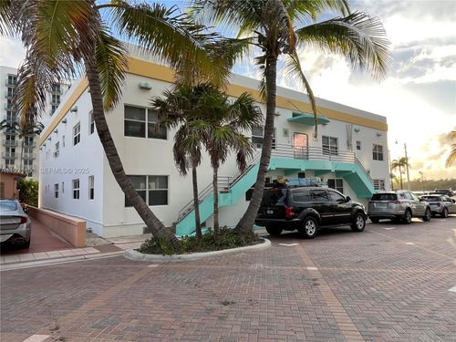 apt-105-326 Wilson St, Hollywood, FL, 33019-3627 | Card Image