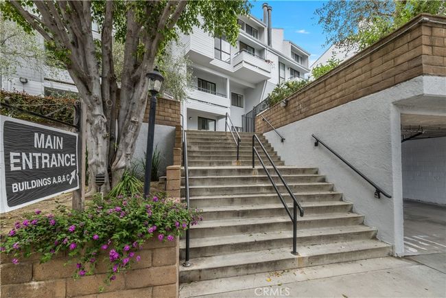 APT-326 - 13331 Moorpark St, Condo with 2 bedrooms, 2 bathrooms and 2 parking in Sherman Oaks CA | Image 32