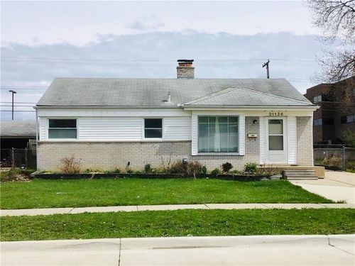 31136 Lyons Cir E, Warren, MI, 48092-1713 | Card Image