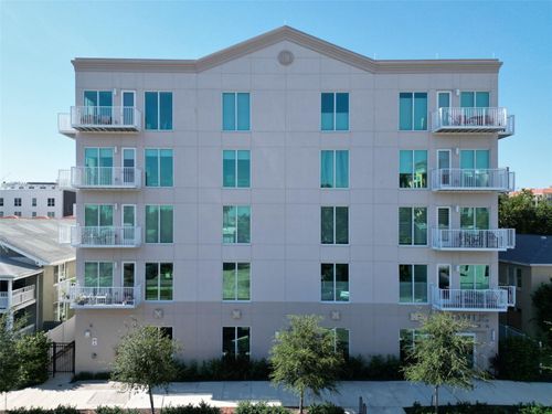 305-644 3rd Ave S, St Petersburg, FL, 33701-4121 | Card Image