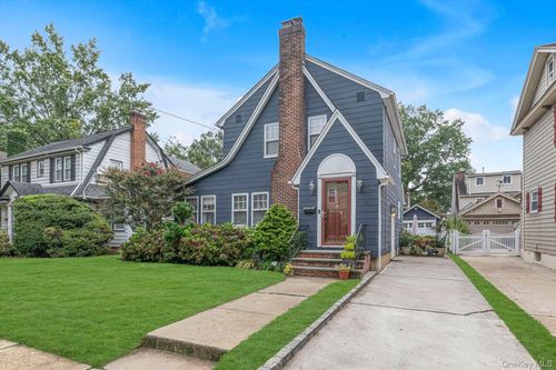 91 Geranium Ave, Floral Park, NY, 11001-3034 | Card Image