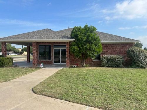 1820 Sunset Dr, San Angelo, TX, 76904-6823 | Card Image