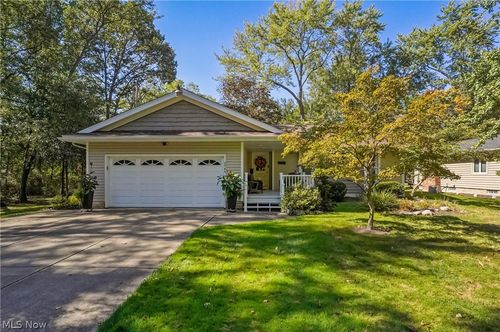 2944 Vincent Rd, Silver Lake, OH, 44224-2917 | Card Image