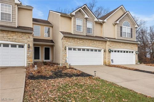 953 Longitude Ln, Amherst, OH, 44001-3460 | Card Image