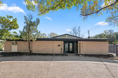 5747 Jackwood St, Houston, TX, 77096-1107 | Card Image