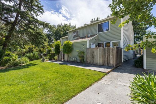 139 Vista View Dr, Cloverdale, CA, 95425-3374 | Card Image