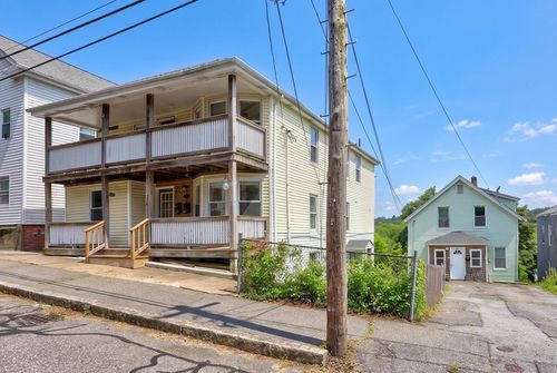 214 High St, Webster, MA, 01570-4418 | Card Image