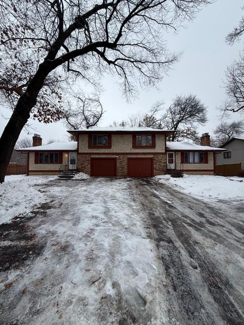 5827 Winnetka Ave N, New Hope, MN, 55428-3259 | Card Image