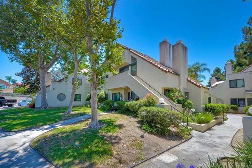 unit-f-375 N Melrose Dr, Vista, CA, 92083-4833 | Card Image