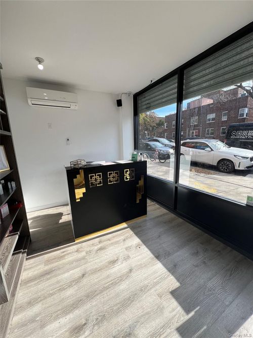 39-31 47th Ave, Sunnyside, NY, 11104-3592 | Card Image