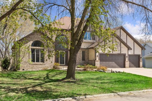 6932 Ximines Ln N, Maple Grove, MN, 55369-7638 | Card Image