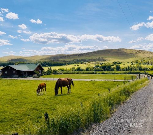 1855 Jones Rd, Weiser, ID, 83672-5537 | Card Image