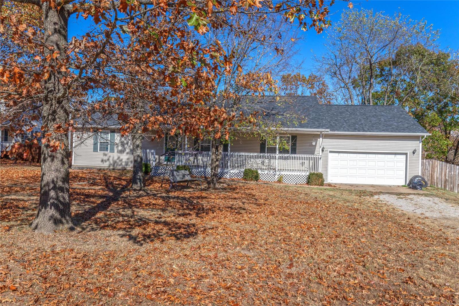 Heritage Rd, Saint Robert, MO 65584